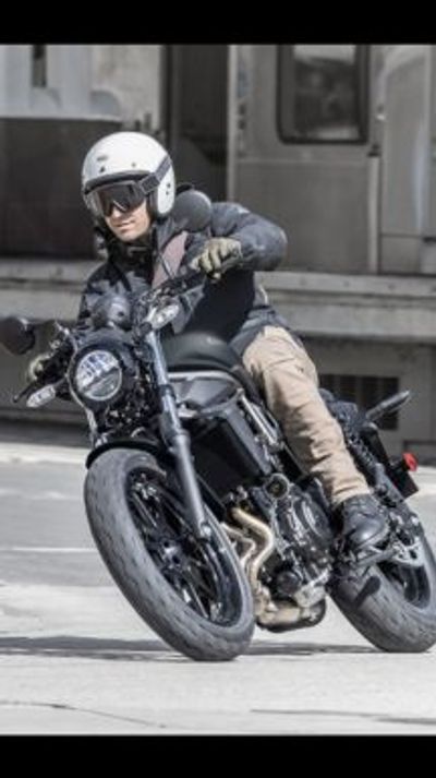 Priced at Rs 5.62 lakh, the Eliminator is the most affordable cruiser by Kawasaki in India