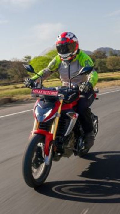 The Xtreme 250R is the do-it-all motorcycle for you