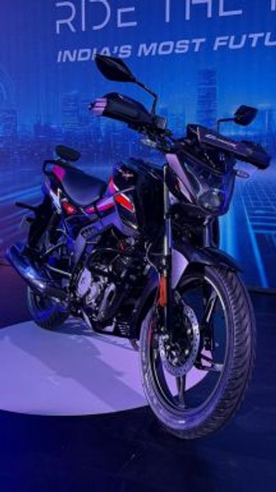 This 125cc bike has some of the best features in India 